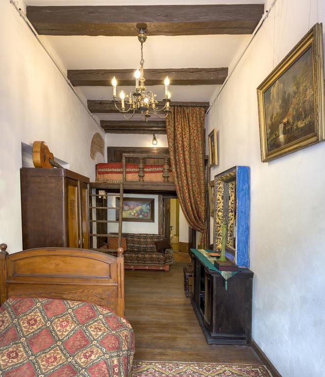 Art & House Apartment Lviv Bagian luar foto